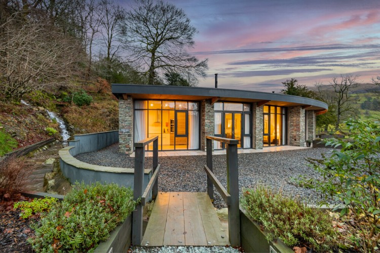 ACCOMMODATION IN THE LAKE DISTRICT